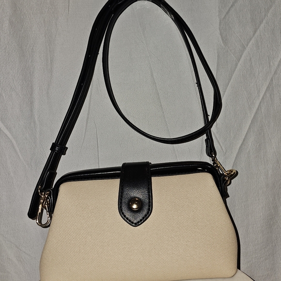 Miztique Handbag - Picture 4 of 8